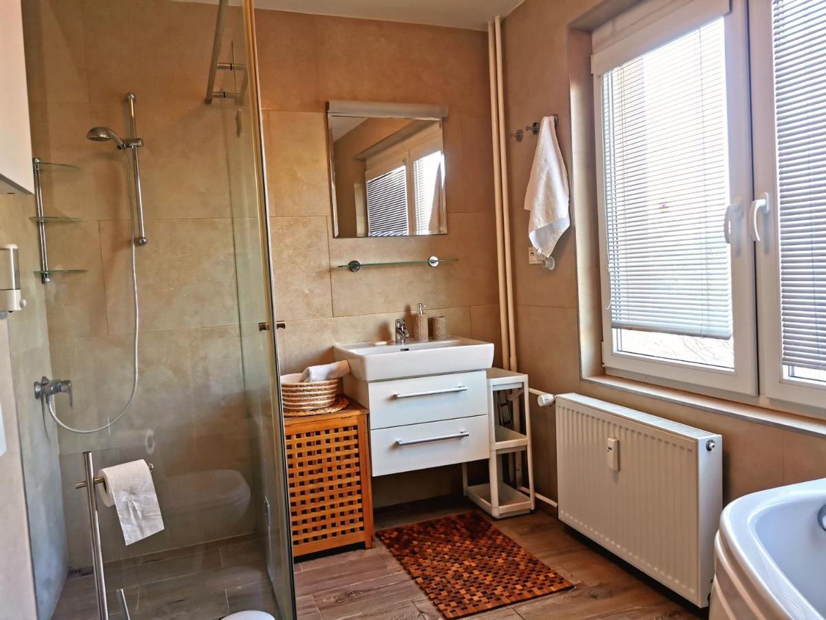 Cozyhome Retro Apartment Bratislava Exterior photo