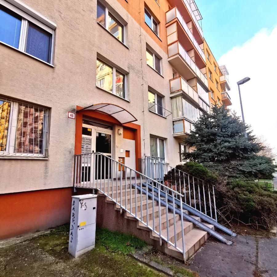 Cozyhome Retro Apartment Bratislava Exterior photo
